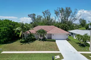 621 Diplomat Ct, Marco Island, FL 34145 - Photo 1