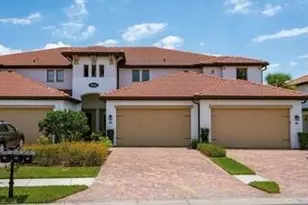 1610 Oceania Dr S, Naples, FL 34113 - Photo 1