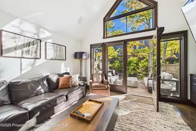 910 E Cooper Avenue, Aspen, CO 81611 - Photo 3
