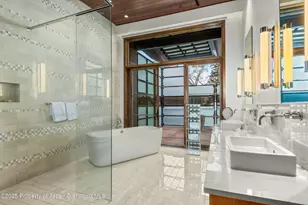 233 E Cooper Ave, Aspen, CO 81611 - Photo 15