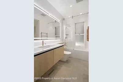 211 W Main Street, Aspen, CO 81611 - Photo 53