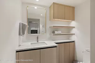 211 W Main St, Aspen, CO 81611 - Photo 29