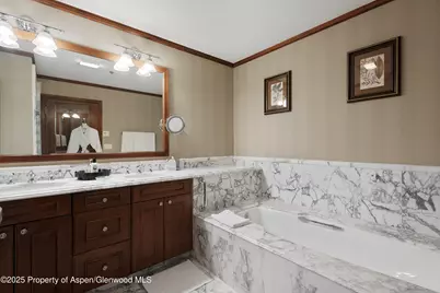 39 Boomerang Road #8402/Winter Interest 16, Aspen, CO 81611 - Photo 9