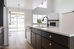 42 Mount Yale Ct, New Castle, CO 81647 - Photo 7