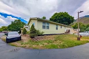 1031 Sprucewood Ln, Glenwood Springs, CO 81601 - Photo 3