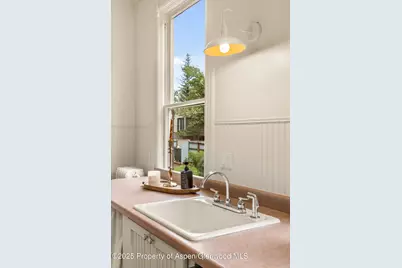 500 W Francis Street #Main House, Aspen, CO 81611 - Photo 31