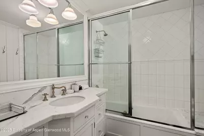 200 W Hopkins Avenue, Aspen, CO 81611 - Photo 15