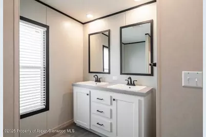 200 W 20th Street #E5, Rifle, CO 81650 - Photo 9