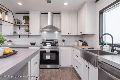 200 W 20th Street #E5, Rifle, CO 81650 - Photo 5