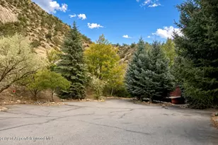 228 N 7th St, New Castle, CO 81647 - Photo 3