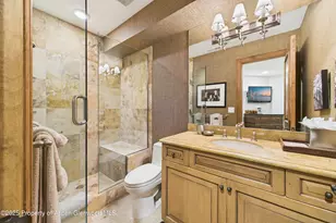 914 E Cooper Ave, Aspen, CO 81611 - Photo 29