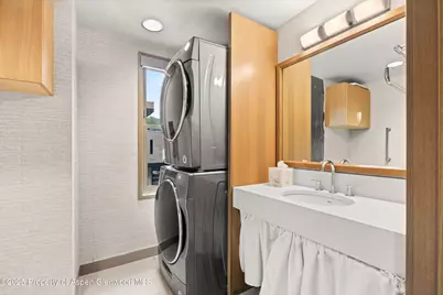 122 W Main Street, Aspen, CO 81611 - Photo 19