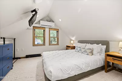 122 W Main Street, Aspen, CO 81611 - Photo 21