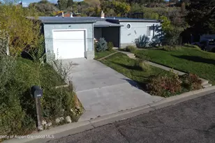 1036 Clarkson Ave, Rifle, CO 81650 - Photo 17