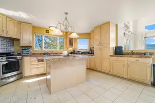 949 Edelweiss, Rifle, CO 81650 - Photo 11