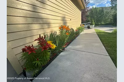 390 Maroon Court, New Castle, CO 81647 - Photo 5