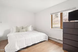 425 Park Cir, Aspen, CO 81611 - Photo 3