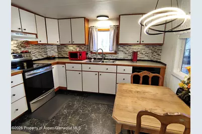 8 Navajo Street, New Castle, CO 81647 - Photo 3