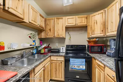 1527 Blake Avenue #207, Glenwood Springs, CO 81601 - Photo 5