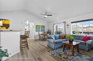 433 River View Dr, New Castle, CO 81647 - Photo 3