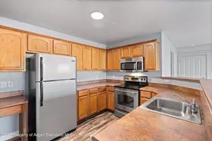 433 River View Dr, New Castle, CO 81647 - Photo 9