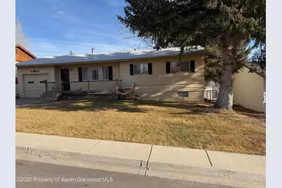 829 Stout Street, Craig, CO 81625 - Photo 3