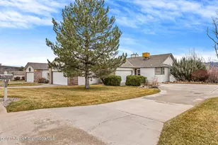 12 W Ridge Ct, Parachute, CO 81635 - Photo 3