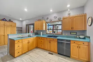 925 Cleveland St, Meeker, CO 81641 - Photo 7