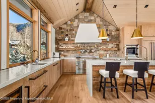 549 Walnut St, Aspen, CO 81611 - Photo 3