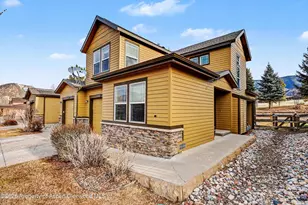 124 E Cathedral Ct, New Castle, CO 81647 - Photo 3