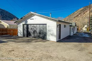 138 N 7th St, New Castle, CO 81647 - Photo 3