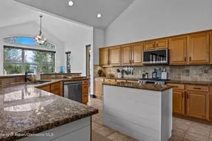 227 N Meadow Dr, Rifle, CO 81650 - Photo 9