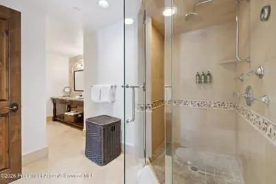 415 E Dean St, Unit 29, Week 5, Aspen, CO 81611 - Photo 17