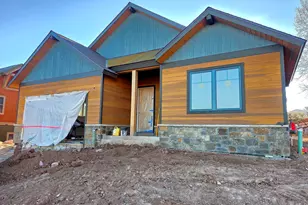 837 Ute Cir, New Castle, CO 81647 - Photo 1