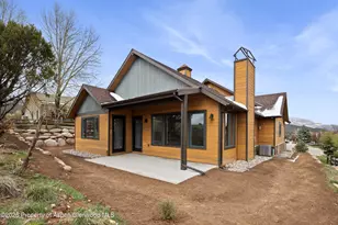 837 Ute Cir, New Castle, CO 81647 - Photo 3