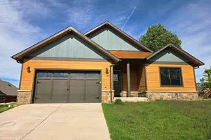 837 Ute Cir, New Castle, CO 81647 - Photo 1