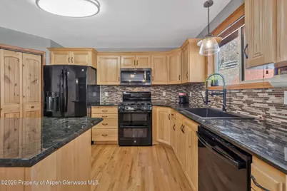 997 E 10th Street, Craig, CO 81625 - Photo 15