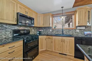 997 E 10th St, Craig, CO 81625 - Photo 19