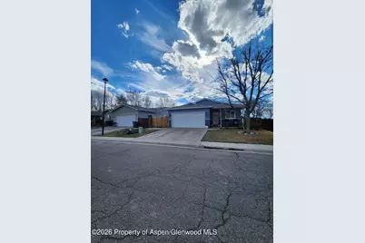377 W Orchard Avenue, Silt, CO 81652 - Photo 1