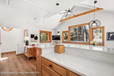 385 Redstone Boulevard #Upper, Redstone, CO 81623 - Photo 3