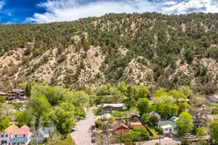 910 Lincoln Ave, Glenwood Springs, CO 81601 - Photo 3
