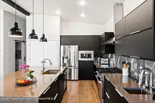 1044 Hidden Valley Dr, Glenwood Springs, CO 81601 - Photo 7