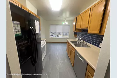 790 Castle Valley Boulevard #L, New Castle, CO 81647 - Photo 3