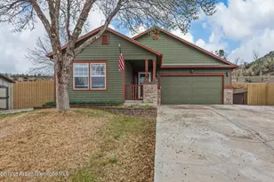 635 Lariat Loop, New Castle, CO 81647 - Photo 3