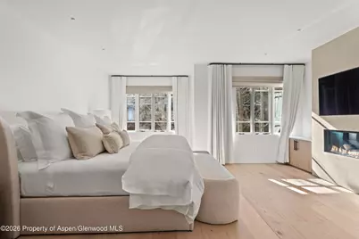 825 E Cooper Avenue, Aspen, CO 81611 - Photo 25