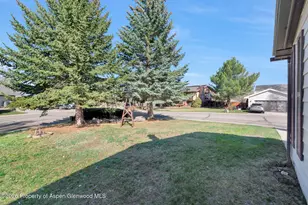 301 E View Dr, Hayden, CO 81639 - Photo 17
