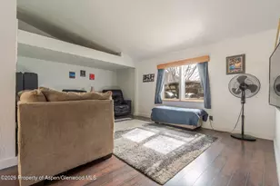 402 Apple Dr, New Castle, CO 81647 - Photo 5