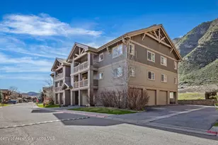 488 River View Dr, New Castle, CO 81647 - Photo 1