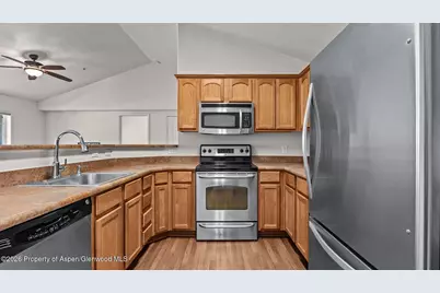 488 River View Drive #407, New Castle, CO 81647 - Photo 9