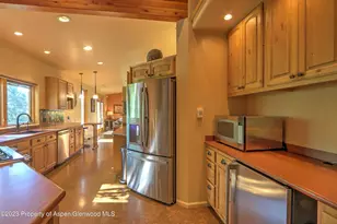 908 Red Mountain Dr, Glenwood Springs, CO 81601 - Photo 9
